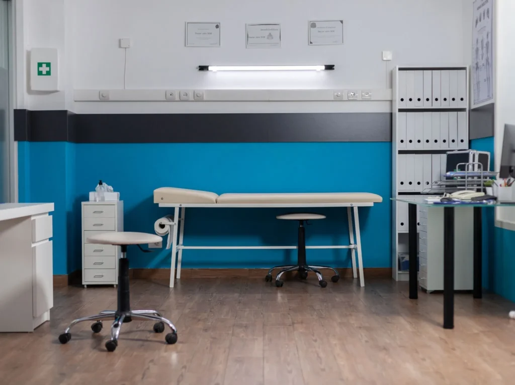 Equipo médico cualificado en centro sanitario en Barcelona